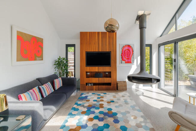 347326 - Littleton Lodge, 39, High Street, Litt...