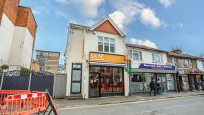 Flat 2, 28, Alpha Street North, Slough SL1 1RB