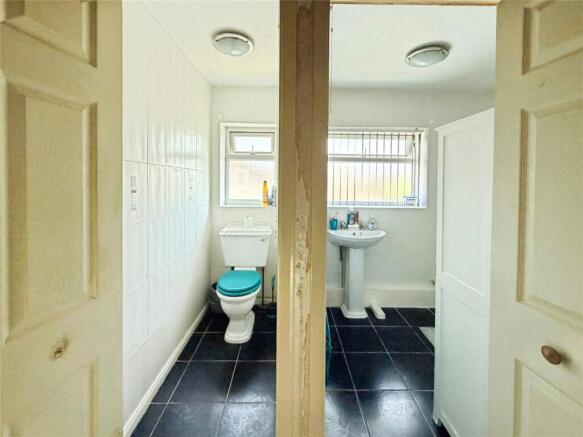 3 bed Terraced for sale Image 12