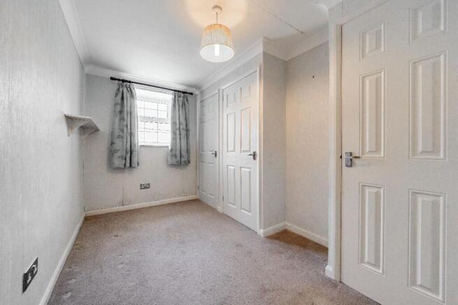 2 bed Ground Flat for sale Image 5