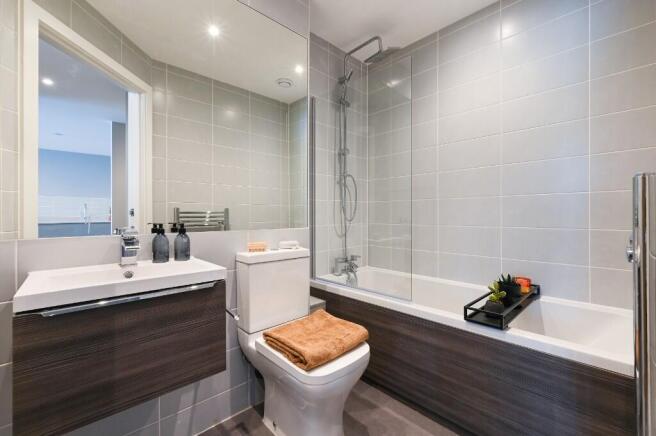2 bed Apartment to rent Image 8