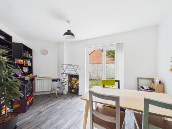 3 bed Semi-Detached for sale Image 8