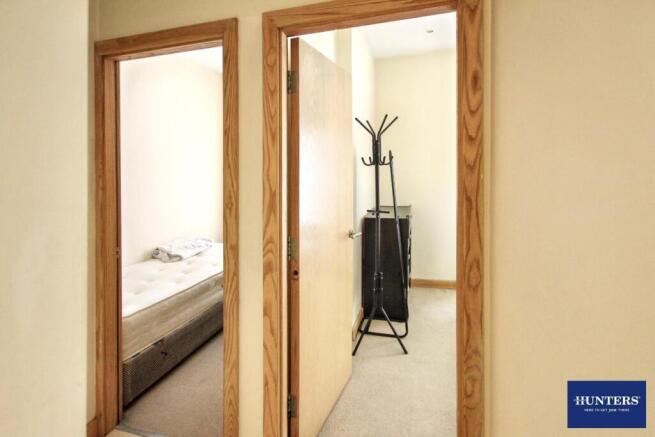 2 bed Flat to rent Image 9
