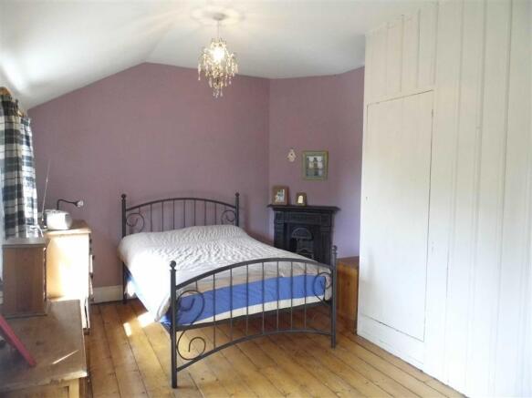 BEDROOM 4