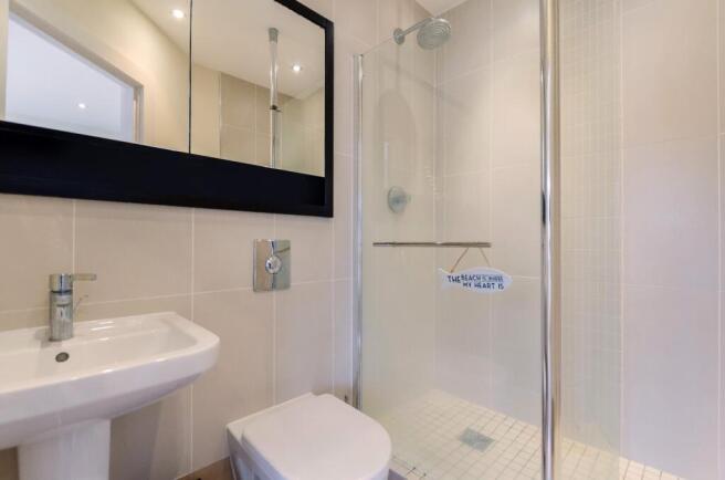 2 bed Flat for sale Image 9