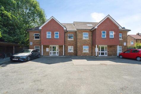 Rosetree Place, Hampton, TW12