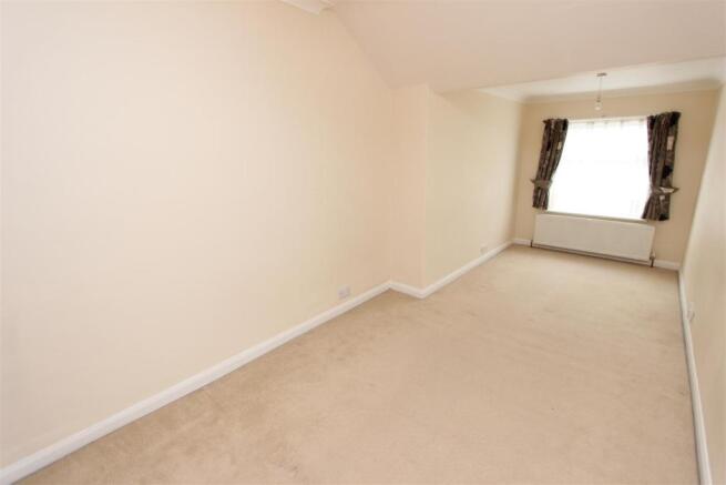 bedroom 2.JPG
