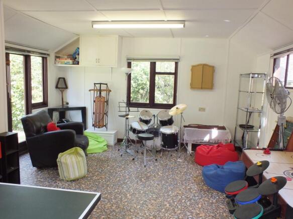 Photo 11
