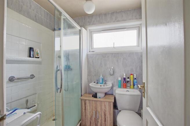 Shower room.jpg