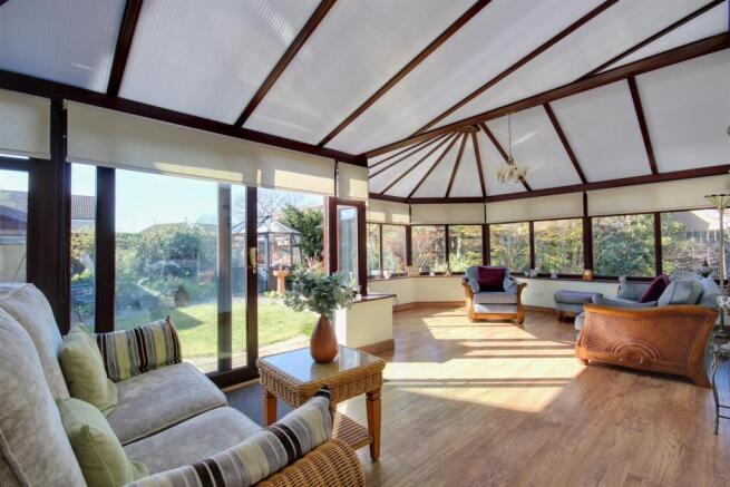 Conifer Close (4).jpg