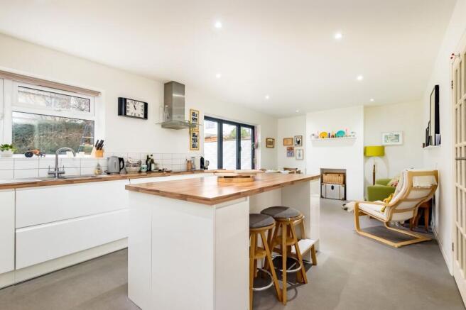 Kitchen/Dining Room