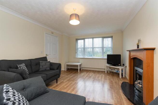 10 Mere Side Close-13.jpg