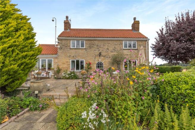 4 bed Detached for sale Image 12