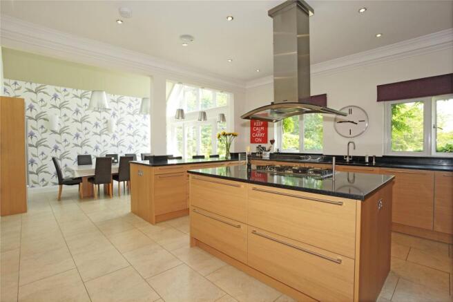 Kitchen/Breakfast Rm