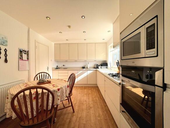 Kitchen/Breakfast Room