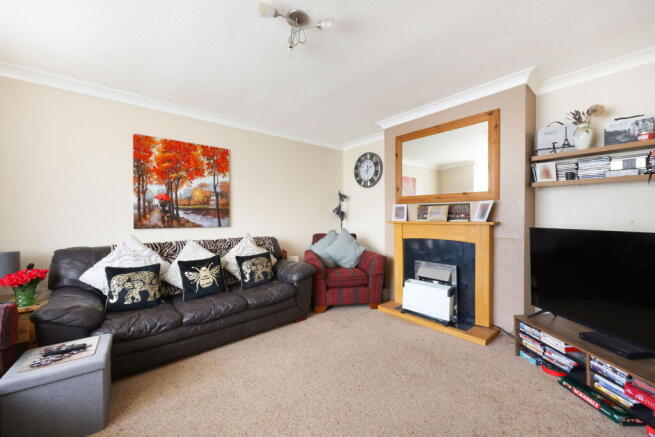 London Road, Charlton Kings, Cheltenham, GL52 6YY photo 4