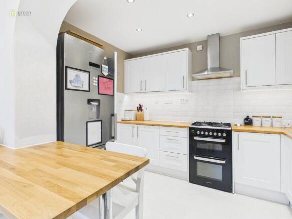 cam04425g0pr0313still020