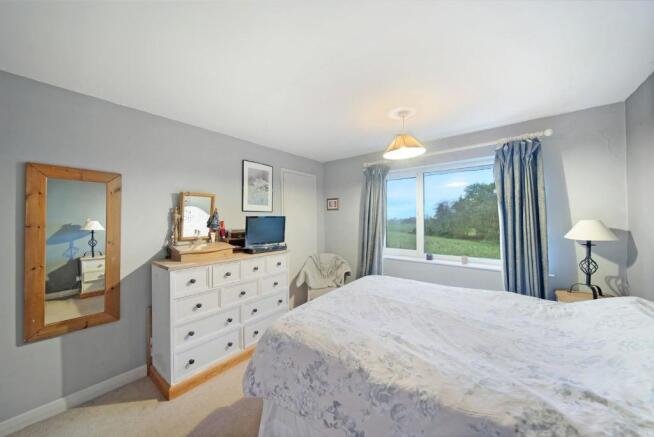 Bedroom 1 alt