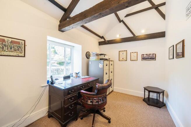 4 bed Detached for sale Image 10
