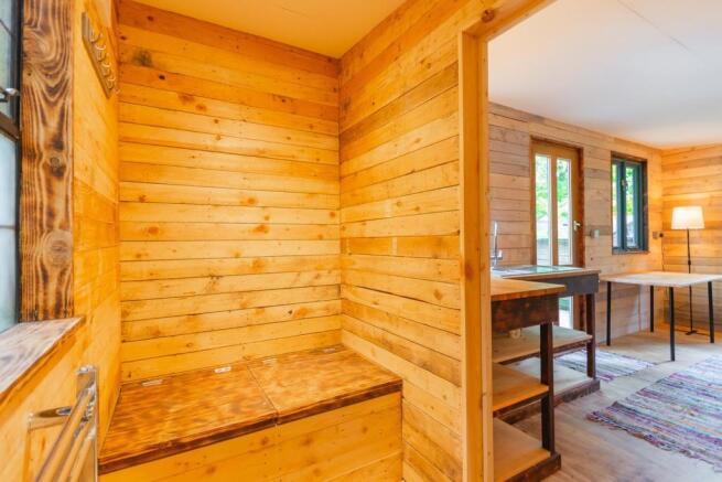 DAORLLEWDRIB92 - Eco Cabin A.jpg