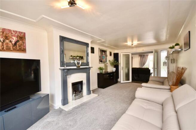 4 bed Semi-Detached for sale Image 4