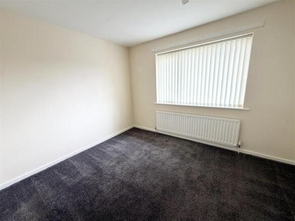 3 bed End of Terrace to rent Image 12