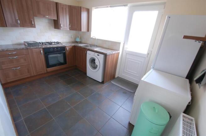 Kitchen 1.jpg