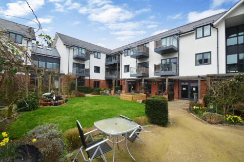 South Lake Crescent, Woodley, RG5