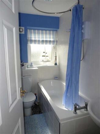 BATHROOM/WC