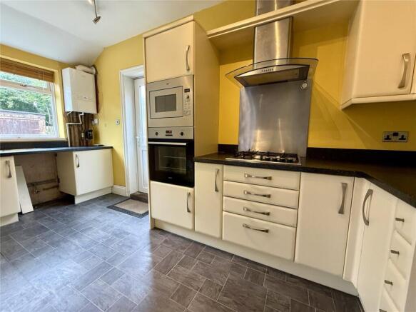 3 bed Semi-Detached for sale Image 6