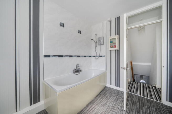 3 bed Terraced for sale Image 12