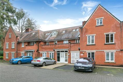Sandy Lane, Woking, Surrey, GU22