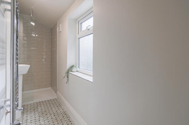 1 bed House Share to rent Image 12
