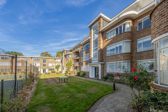 Kingfisher Court, Bridge Road, East M...