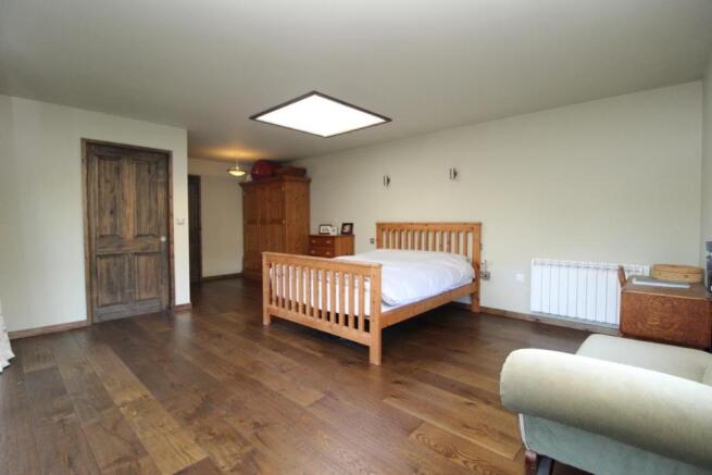 GROUND FLOOR BEDROOM