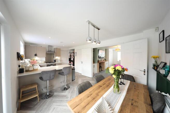 Kitchen diner