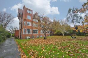 Flat 3, 61, Earls Avenue, Folkestone CT20 2HA
