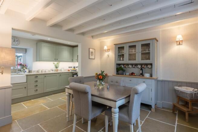 Riverside Cottages 3 Dining Room.jpg