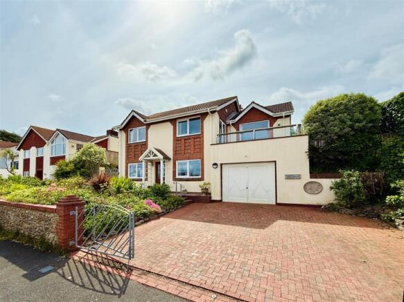 Driveway Towards Garage.JPG