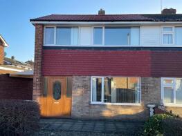 5, De Bruce Road, Brompton DL6 2QE
