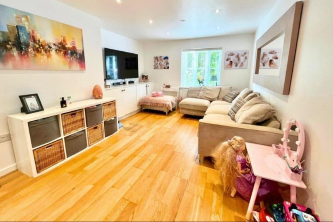 Living Room: