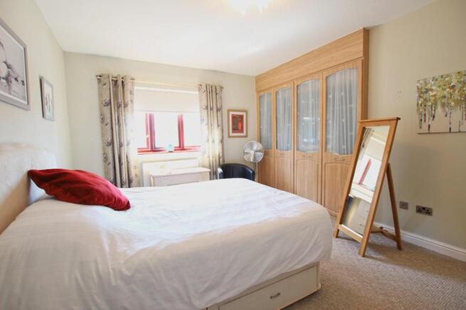 BEDROOM 1 (FRONT)