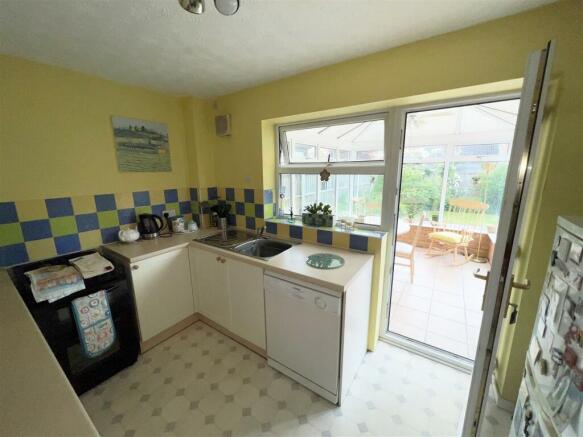 kitchen1.jpg