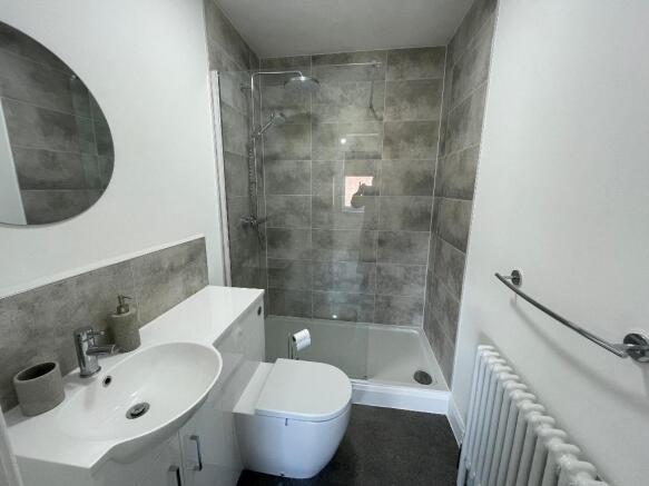 2 bed Apartment for sale Image 10