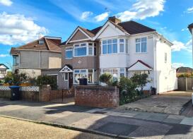 6, Boleyn Avenue, Enfield EN1 4HS