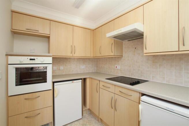 34BC - Kitchen 2.jpg