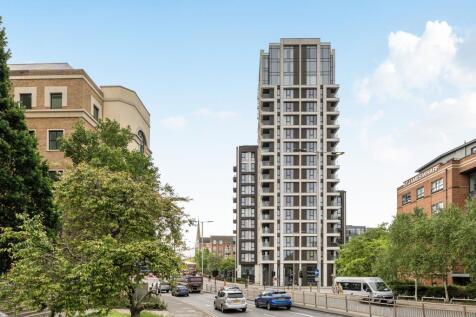 Town Centre, Landmark Development, RG1