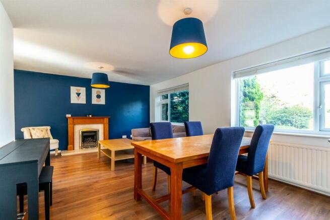 Lounge / Dining Room