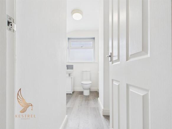 3 bed Terraced for sale Image 11