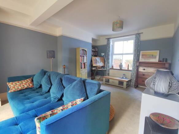 Lounge 2 to rear